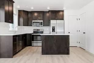 211 E 520 N, Providence, UT 84332 - Photo 6