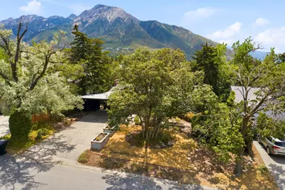 2964 E Morgan Dr, Holladay, UT 84124 - Photo 2