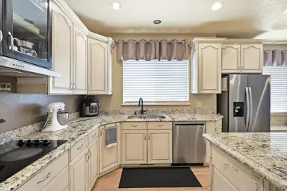 728 S 4000 W, Roosevelt, UT 84066 - Photo 14