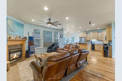 732 W 2300 S, Syracuse, UT 84075 - Photo 12