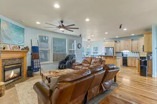 732 W 2300 S, Syracuse, UT 84075 - Photo 12