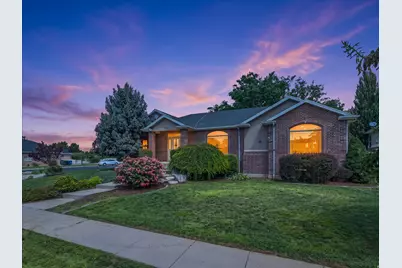 732 W 2300 S, Syracuse, UT 84075 - Photo 2