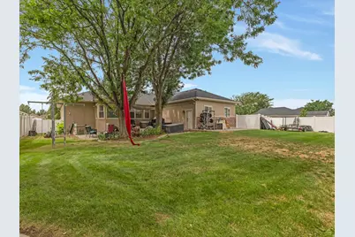 732 W 2300 S, Syracuse, UT 84075 - Photo 34