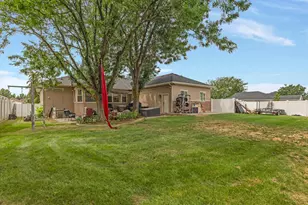 732 W 2300 S, Syracuse, UT 84075 - Photo 34