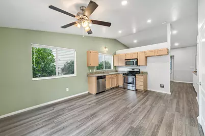 8277 S 560 E, Sandy, UT 84070 - Photo 10