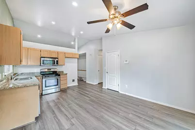 8277 S 560 E, Sandy, UT 84070 - Photo 8