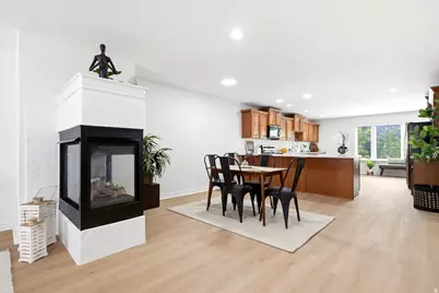 1339 E Lake Springs Ln S, Holladay, UT 84117 - Photo 4