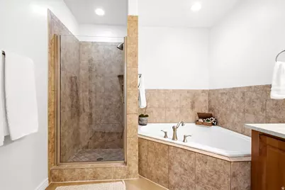 1339 E Lake Springs Ln S, Holladay, UT 84117 - Photo 16
