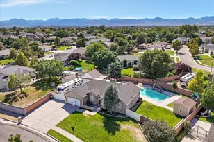 9886 S Presidential Dr, South Jordan, UT 84095 - Photo 2