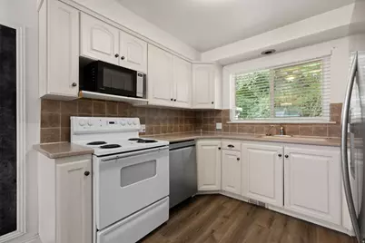 1288 Cherry Ln, Provo, UT 84604 - Photo 10