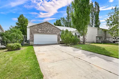 936 N 750 W, Clinton, UT 84015 - Photo 2