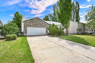 936 N 750 W, Clinton, UT 84015 - Photo 2