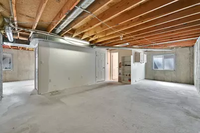 936 N 750 W, Clinton, UT 84015 - Photo 32