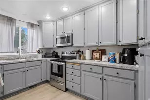 572 N 1080 W, Provo, UT 84601 - Photo 2