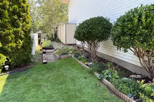4867 S 1690 E, Holladay, UT 84117 - Photo 26