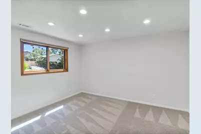 3633 E Country Hollow Dr, Salt Lake City, UT 84121 - Photo 24