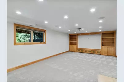 3633 E Country Hollow Dr, Salt Lake City, UT 84121 - Photo 18
