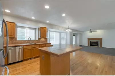 11079 S Ohenry Rd E, Sandy, UT 84070 - Photo 10