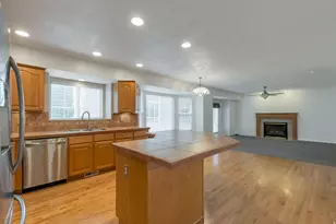 11079 S Ohenry Rd E, Sandy, UT 84070 - Photo 10
