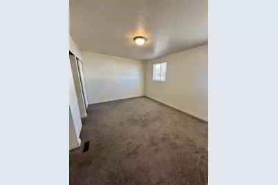 1215 E Gordon Ave, Layton, UT 84040 - Photo 12