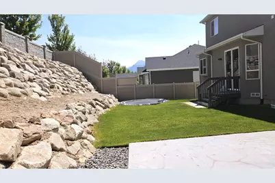 828 W Valley View Way, Lehi, UT 84048 - Photo 2