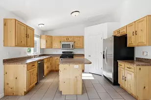 5680 S 2550 W, Roy, UT 84067 - Photo 6