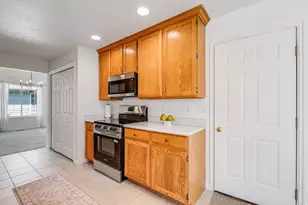 393 N 2380 W, Provo, UT 84601 - Photo 10