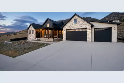 170 N Sherwood Dr, Providence, UT 84332 - Photo 2