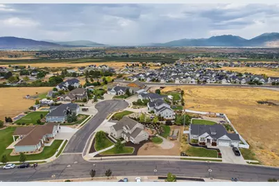 604 W Olympic Ln, Elk Ridge, UT 84651 - Photo 96