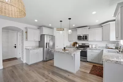 731 S 2300 W, Lehi, UT 84043 - Photo 10