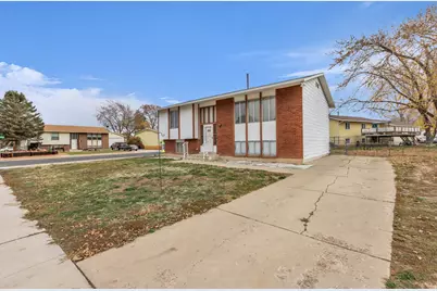 1118 N 575 W, Clinton, UT 84015 - Photo 2