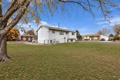 1118 N 575 W, Clinton, UT 84015 - Photo 12