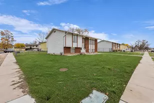 1118 N 575 W, Clinton, UT 84015 - Photo 2