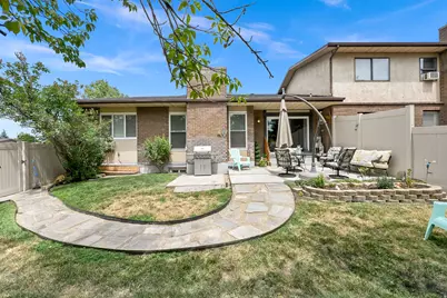 2246 E Lincoln Ct, Holladay, UT 84124 - Photo 4
