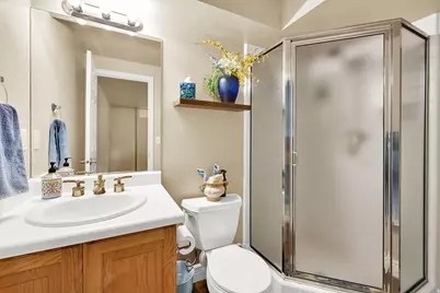 2246 E Lincoln Ct, Holladay, UT 84124 - Photo 20