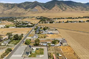 1232 E Canyon Rd N, Lake Point, UT 84074 - Photo 6