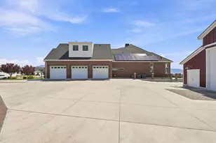 2628 E Prairie Dr, Eagle Mountain, UT 84005 - Photo 4