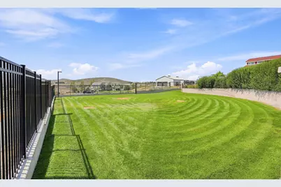 2628 E Prairie Dr, Eagle Mountain, UT 84005 - Photo 84