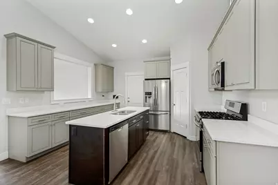 19 W 800 N, Pleasant Grove, UT 84062 - Photo 10