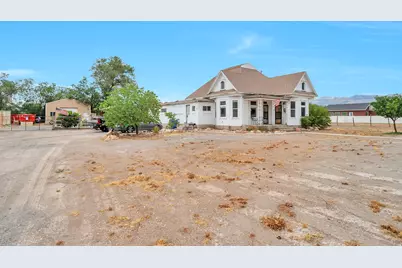 234 E Clark St, Grantsville, UT 84029 - Photo 2