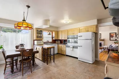 615 E Maple St, Mapleton, UT 84664 - Photo 8