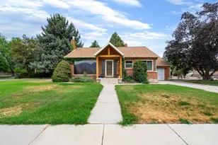 615 E Maple St, Mapleton, UT 84664 - Photo 1