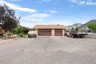 615 E Maple St, Mapleton, UT 84664 - Photo 2