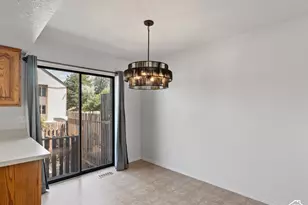 1113 Country Hills Dr, Ogden, UT 84403 - Photo 8