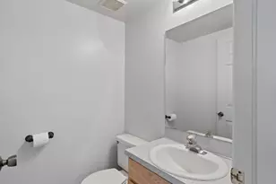1113 Country Hills Dr, Ogden, UT 84403 - Photo 6