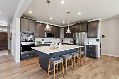 1037 W Motor Vu Dr S #210, Riverdale, UT 84405 - Photo 6