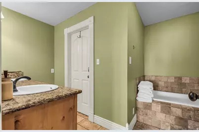 622 W 4050 N, Pleasant View, UT 84414 - Photo 16
