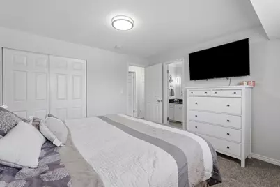 914 W 2600 N, Clinton, UT 84015 - Photo 14