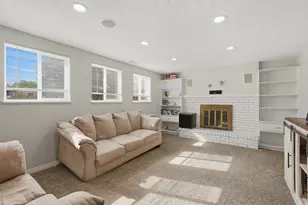 914 W 2600 N, Clinton, UT 84015 - Photo 16
