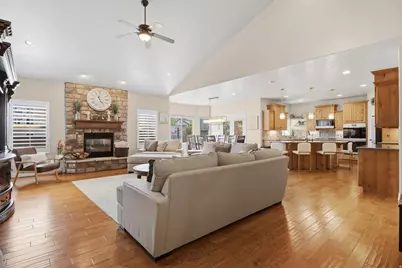 5352 N Horseshoe Dr, Stansbury Park, UT 84074 - Photo 6